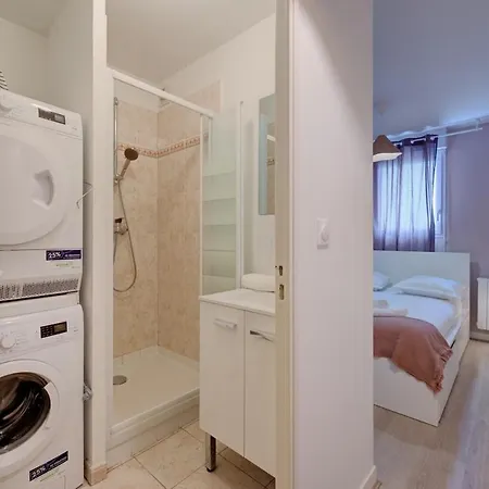 Grand Hyper Centre,4 Chambres, Parking Lägenhet