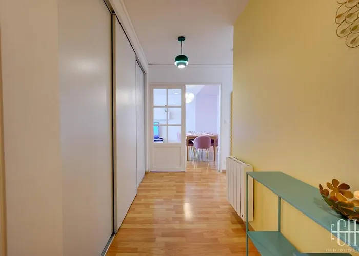 Grand Hyper Centre,4 Chambres, Parking *