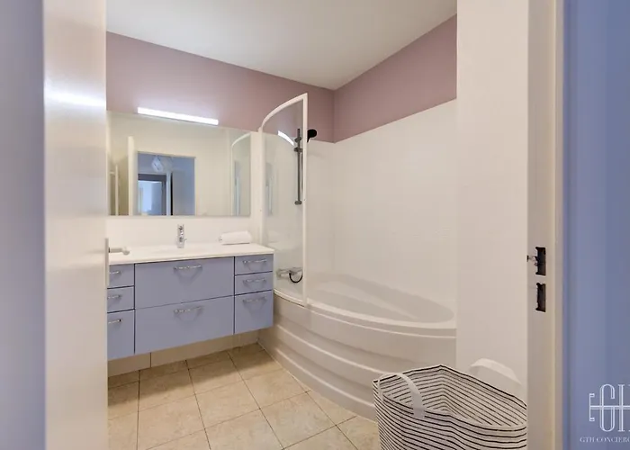 Grand Hyper Centre,4 Chambres, Parking Apartman