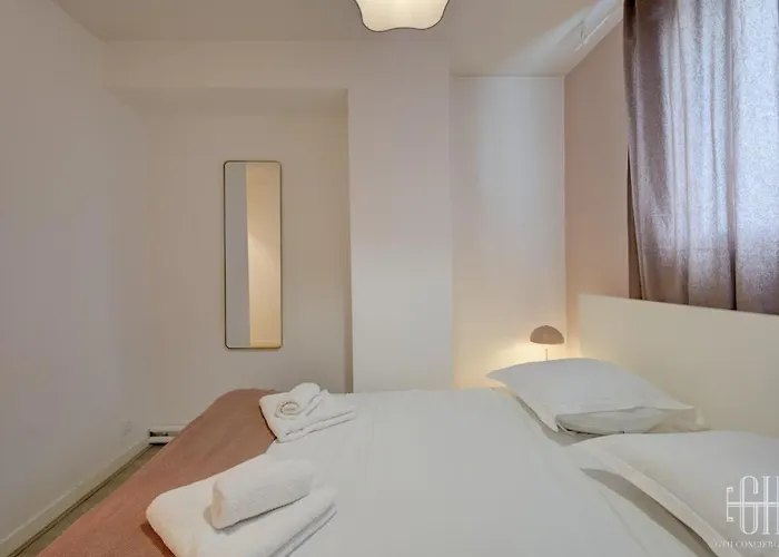 Grand Hyper Centre,4 Chambres, Parking شقة